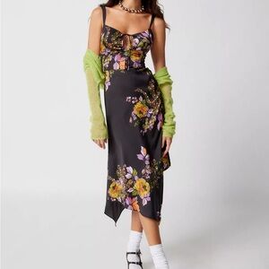 UO Priscilla Lace-Up Midi Dress L